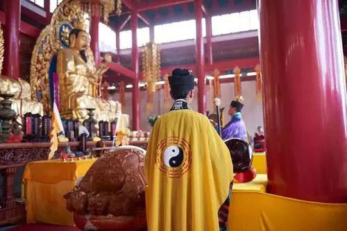 持诵地藏王菩萨超度心咒，消除罪业、鬼神护卫！