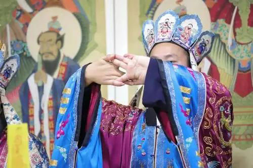 “冲太岁”的属羊人,你的三合贵人出现,可助你转运,一定要珍惜｜属羊｜太岁｜贵人
