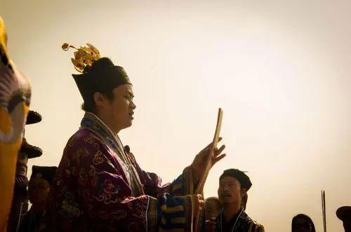 子孙后代可以给祖宗超度_但是要找可靠的道长