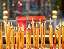 超度法事：烧香也有技巧？告诉你烧香禁忌