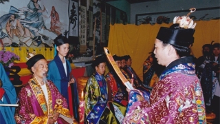 还受生债：老人不还阴债死后不能再次投胎转世