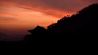 还受生债：还阴债时辰有规定，当你事事不顺的时候赶紧还