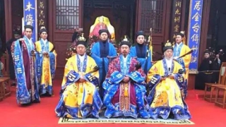 财库财运：出生的时候碰到这些漏财八字 即使努力赚钱也存不到钱