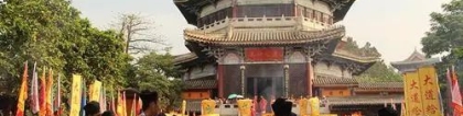 婴灵超度：婴灵緾身后的女人 , 堕胎的人
