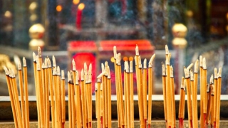 超度法事：烧香也有技巧？道长告诉你烧香禁忌