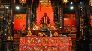 财库财运：财神爷画像怎么贴桃花位摆放