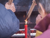 超度法事：中元节给去世的人烧纸习俗文化由来已久