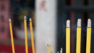 超度法事：烧香好吗？是不是烧很多的香能获得福报