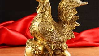 斩烂桃花：风水摆设-铜公鸡斩桃花