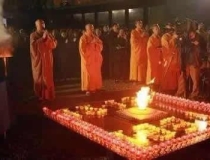 超度法事：超度是什么意思求解：佛教里超度亡灵是什么意思