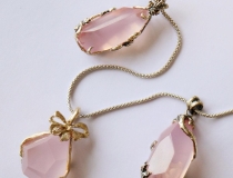 旺姻缘：“招桃花的水晶”哪些？