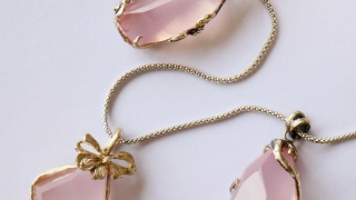 旺姻缘：“招桃花的水晶”哪些？