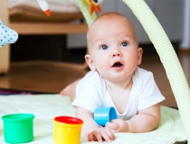 斩烂桃花：三个月小孩突然惊吓惶恐不安，夜啼不止