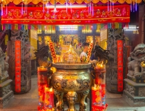 超度法事：梦见烧纸请周公解梦看一下是蕴含什么意思