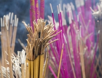 超度法事：烧纸亲人真的收到了吗？烧纸要注意这些问题