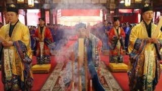 婴灵超度：超度婴灵不建议大家写牌位，给婴灵供奉牌位不