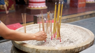 超度法事：除了初一十五，烧香的时间什么时候比较好