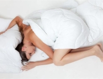 斩烂桃花：抖音桃花斩面包渣马路女是什么梗