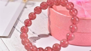 旺姻缘：草莓晶真的会招桃花吗 草莓晶招桃花有用吗