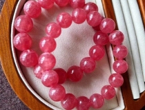 旺姻缘：在招桃花上 粉晶和红纹石还有区别？